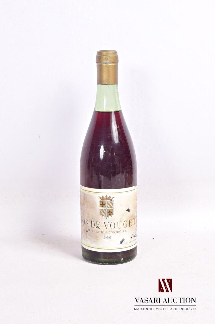 Null 1 Flasche CLOS DE VOUGEOT mise Nicolas 1966

	Verblasst, fleckig, abgenutzt&hellip;