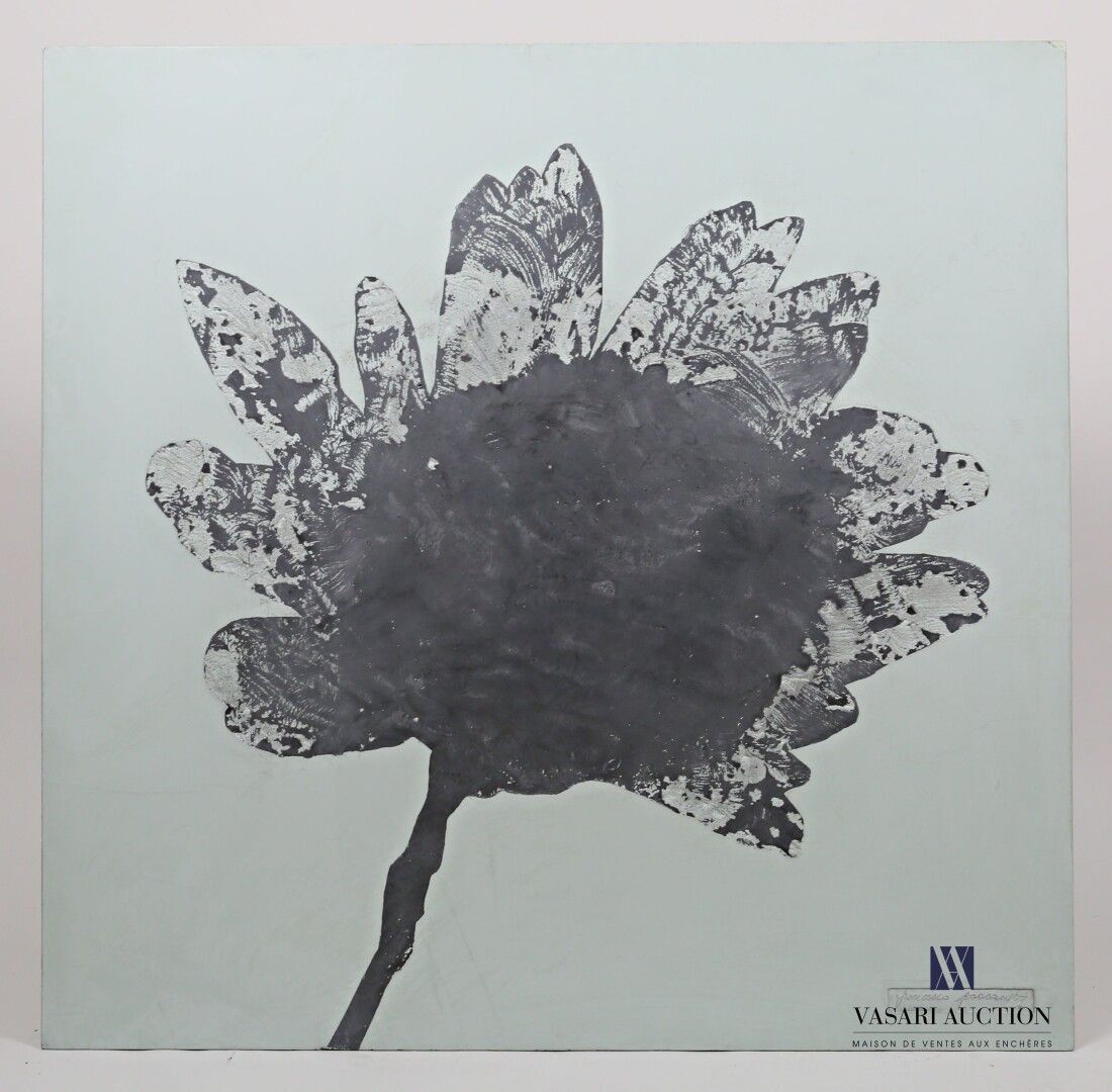 Null 帕萨尼蒂-弗朗西斯科（生于1952年

蓝灰色背景上的黑色花朵

BEFUP DUCTAL (超高性能纤维混凝土)

右下方有签名

(背面有金属悬挂&hellip;