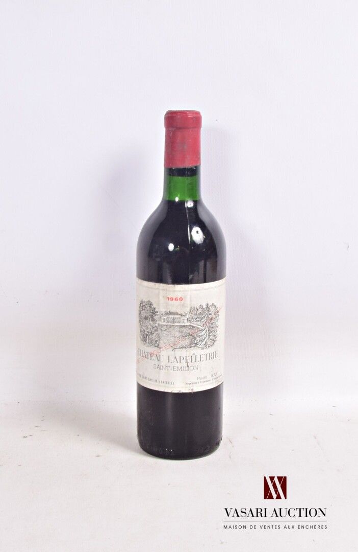 Null 1 bouteille	Château LAPELLETRIE	St Emilion 	1960

	Et. Un peu fanée et un p&hellip;