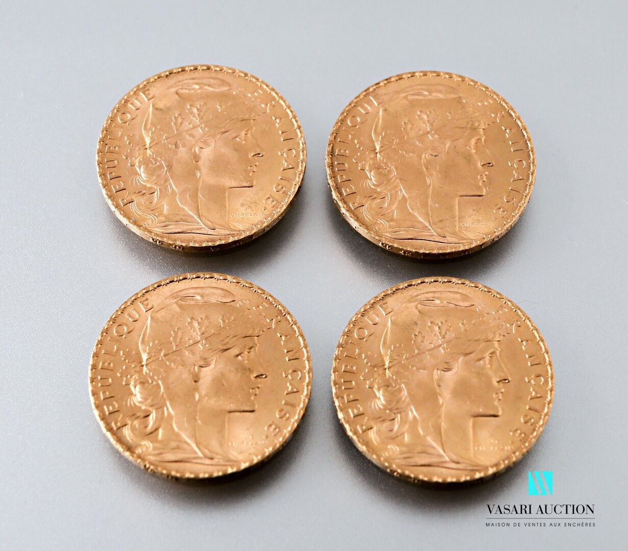 Null 四枚以玛丽安和公鸡为主题的20法郎金币，出自儒勒-克莱芒-查普兰之手，1908年

重量：25.84克