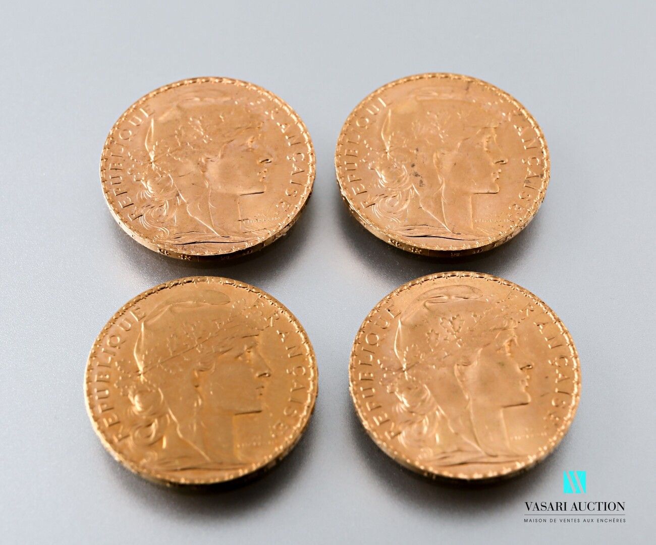 Null 四枚以玛丽安和公鸡为主题的20法郎金币，出自儒勒-克莱芒-查普兰之手，1908年

重量：25.81克