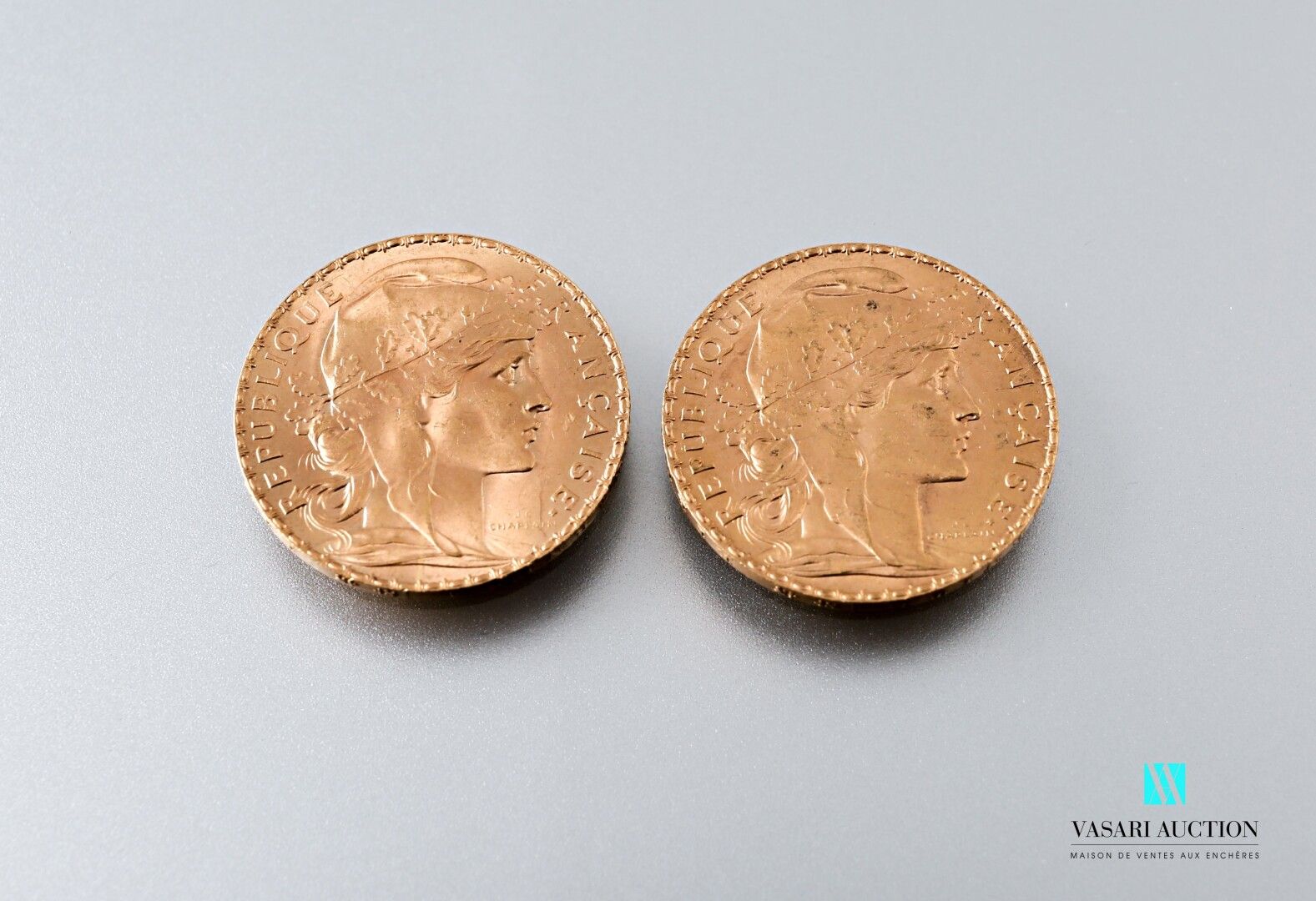 Null 两枚以玛丽安和公鸡为主题的20法郎金币，出自儒勒-克莱芒-查普兰之手，1909年

重量 : 12,91 g
