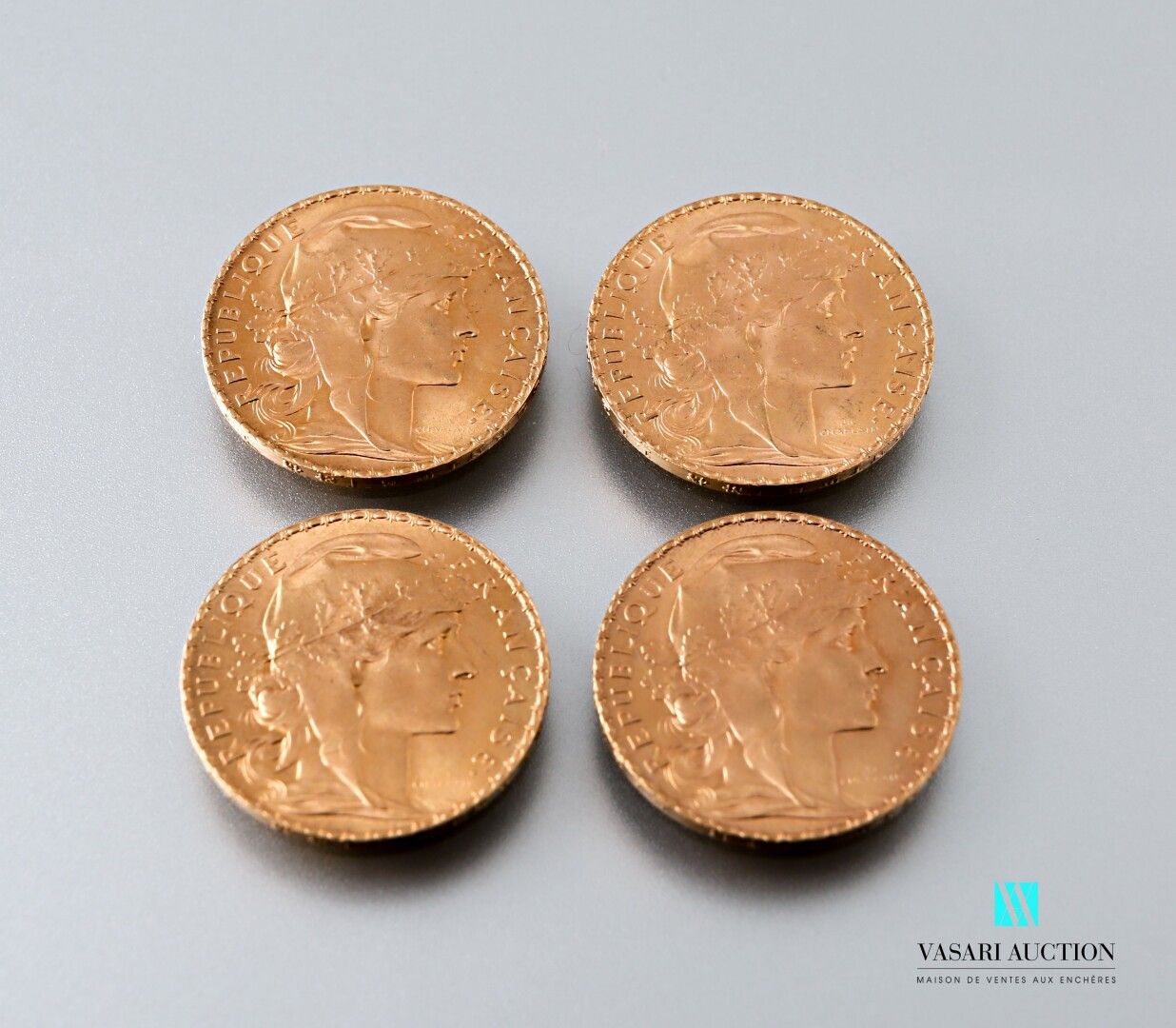 Null 四枚以玛丽安和公鸡为主题的20法郎金币，出自儒勒-克莱芒-查普兰之手，1908年

重量 : 25,82 g