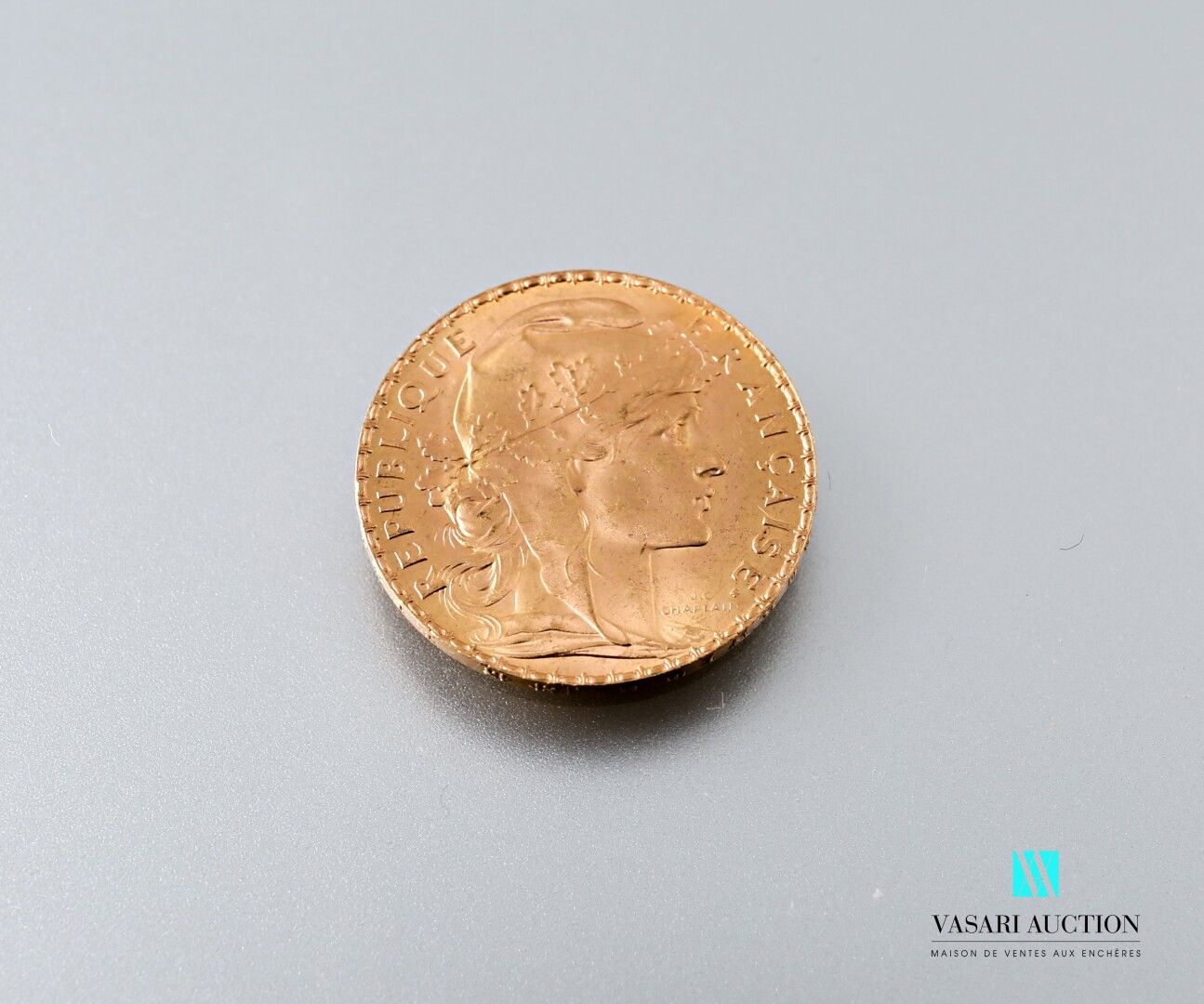 Null 一枚以玛丽安和公鸡为主题的20法郎金币，出自儒勒-克莱芒-查普兰之手，1908年

重量 : 6,46 g