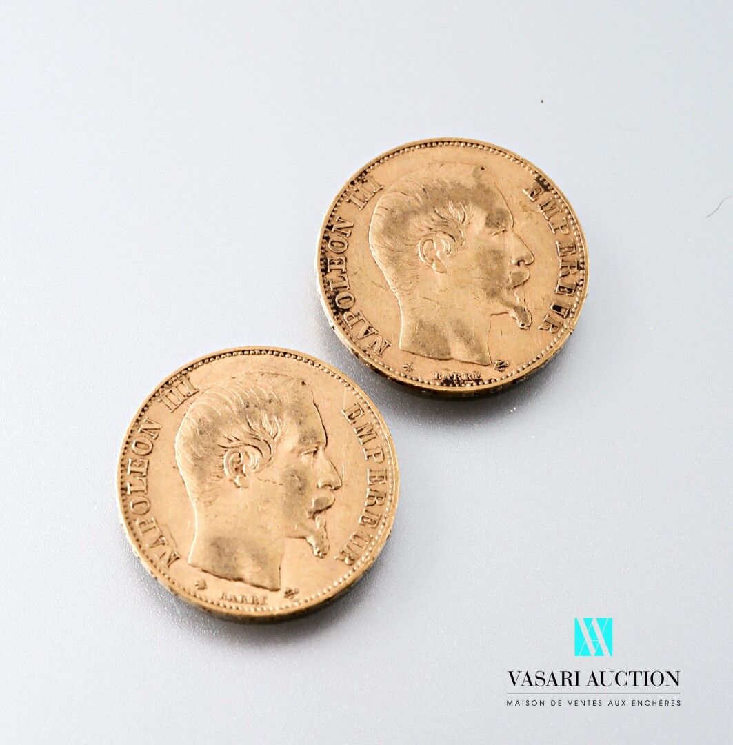 Null 两枚显示拿破仑三世光头的20法郎金币，由Albert-Désiré Barre雕刻，1855年，工作坊BB（斯特拉斯堡）。

重量：12.81克