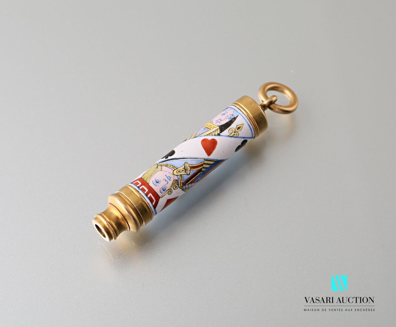 Null Yellow gold pendant of player enamelled with decoration of cards: queen of &hellip;