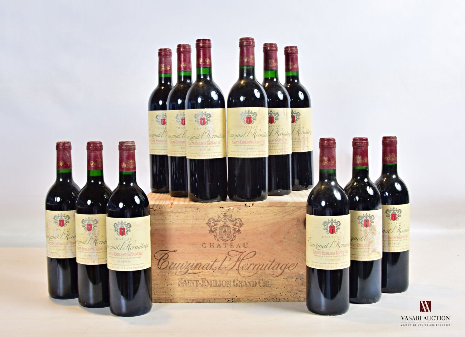 Null 12 Flaschen Château TAUZINAT L'HERMITAGE St Emilion GC 1989

	Mehr oder wen&hellip;