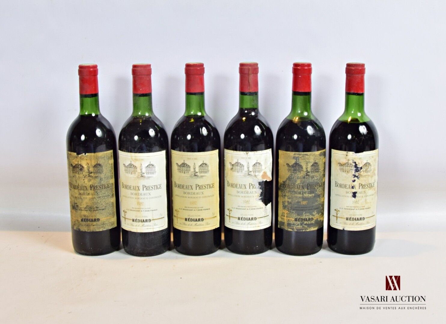 Null 6瓶BORDEAUX PRESTIGE Bordeaux mise neg. 1982

	为Hédiard挑选。而且。或多或少都有污点（2处破损）。&hellip;