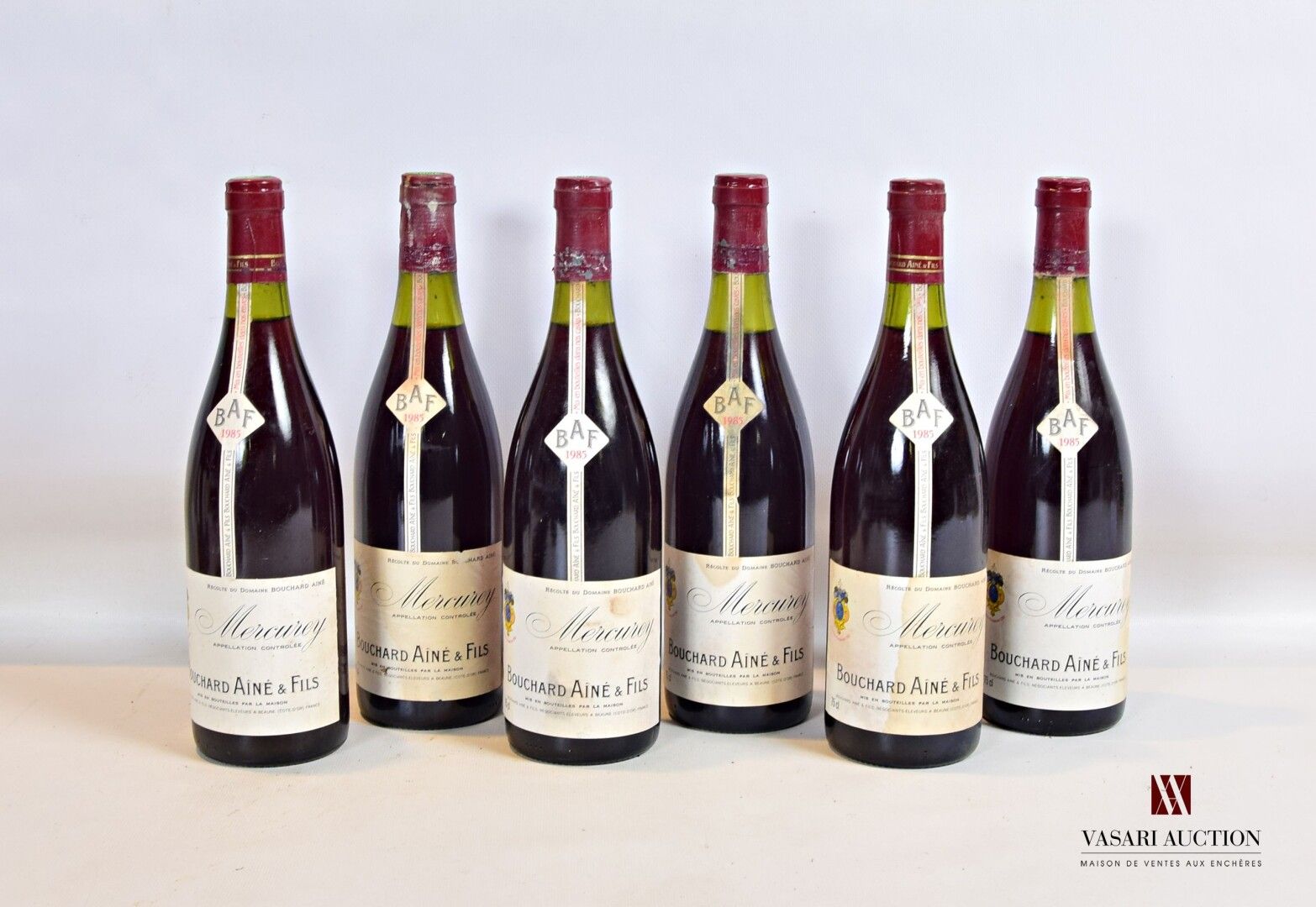 Null 6 bouteilles	MERCUREY mise Bouchard Ainé & Fils		1985

	Et. Plus ou moins t&hellip;