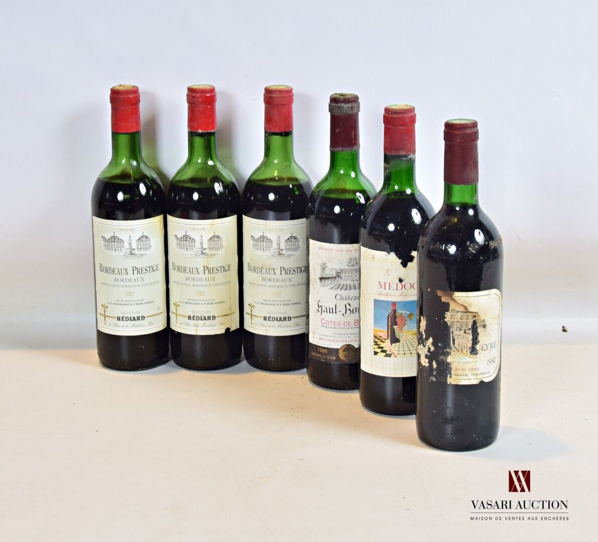 Null Lot of 6 bottles including :

3 bottles BORDEAUX PRESTIGE Bordeaux 1982

1 &hellip;