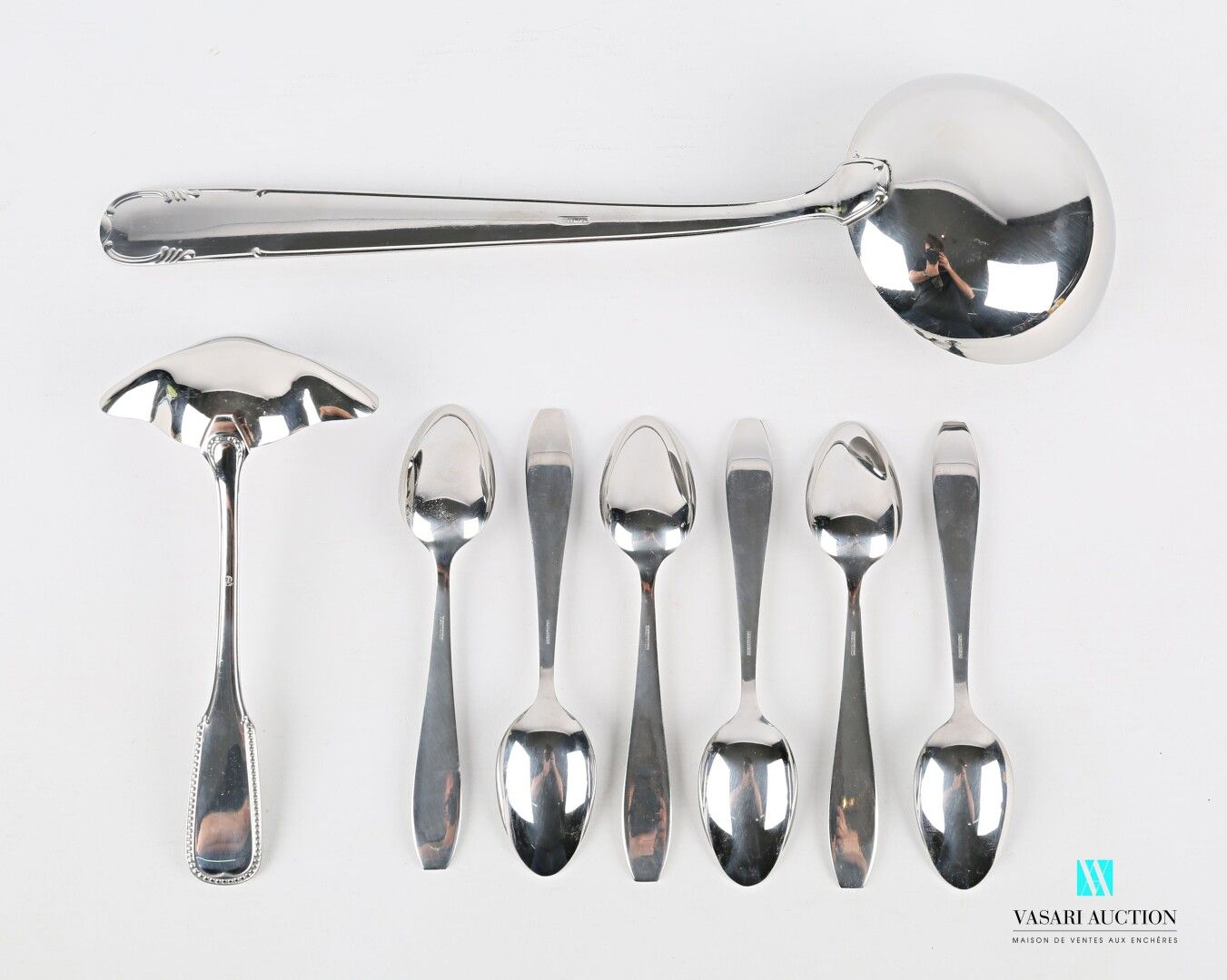 Null Stainless steel set including six tea spoons, a sauce spoon hemmed with a f&hellip;