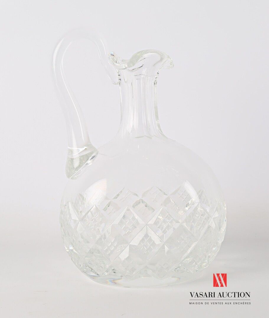 Null SAINT LOUIS 

Cut crystal decanter with diamond points decoration.

Marked &hellip;