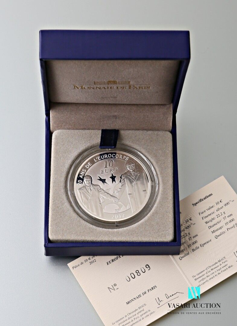 Null 巴黎货币

银币九十万分之一，正面图案为欧洲议会20年，背面图案为2012年欧洲议会。

10,000件的发行量

有其真实性证书。

直径 : 37&hellip;