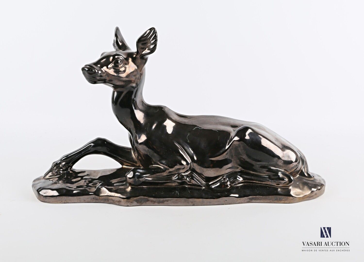 Null 博诺姆-圣地亚哥-罗德里格斯(1901-1995)

有金属光泽的陶器中的卧鹿

背面有空心签名S.R BONOME PARIS

20世纪

(恢复&hellip;