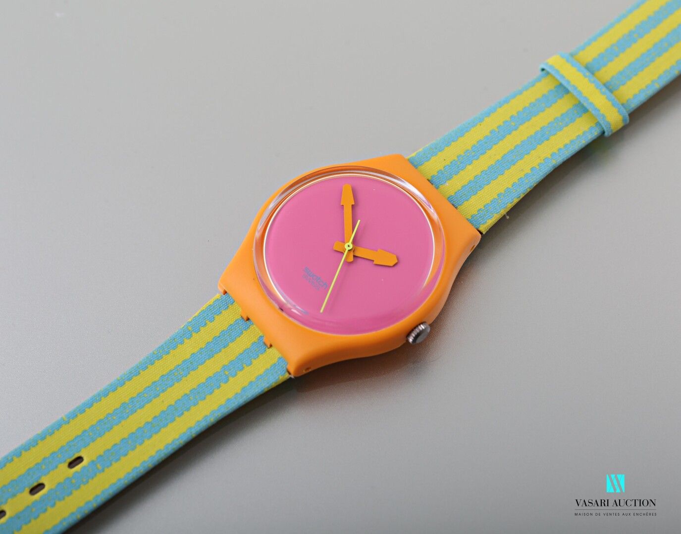 Null SWATCH - OMBRELLONE - 1993

Plastic case and bracelet.

Movement with quart&hellip;