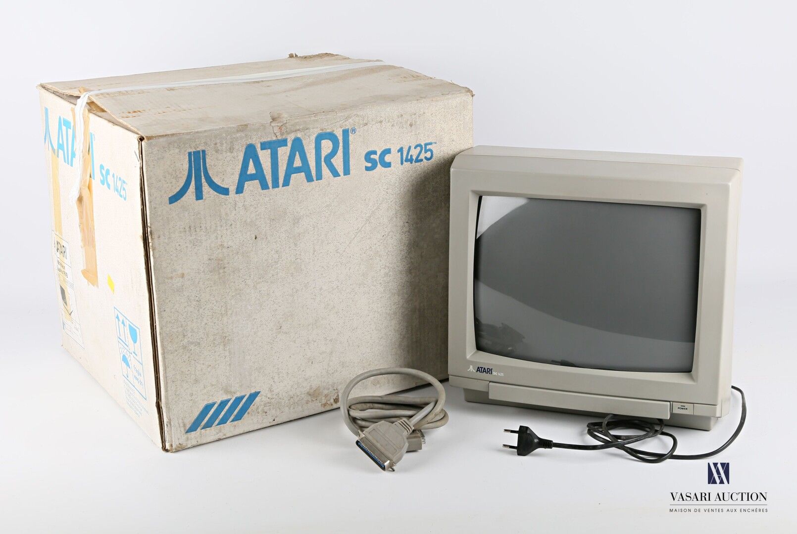 Null ATARI

RGB-Farbmonitor SC 1425

H. : 32 cm - Breite : 35 cm - Tiefe : 36,5 &hellip;