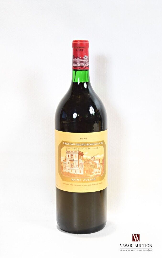Null 1 Mag Château DUCRU BEAUCAILLOU St Julien GCC 1976

	And. Slightly stained &hellip;