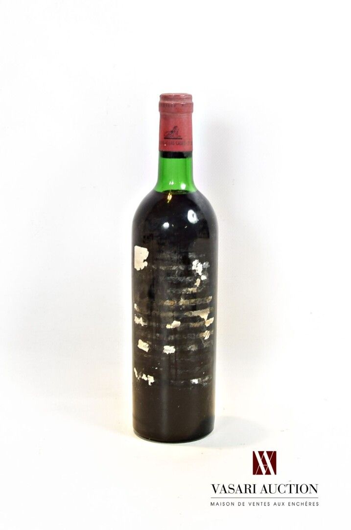 Null 1瓶LÉOVILLE LAS CASES St Julien GCC 1975葡萄酒

	残存的标签。专家切出的胶囊的裙边。N：肩部顶部。