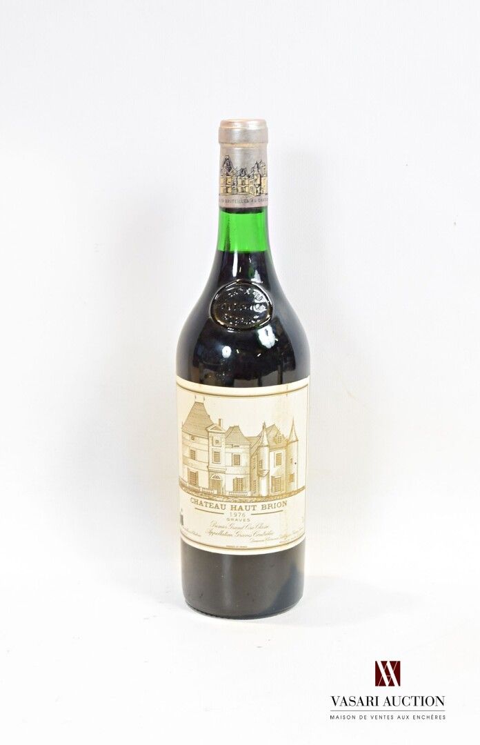 Null 1976年格拉夫一级酒庄（Chateau HAUT BRION）1瓶

	而且。有点褪色和污渍（1个小撕裂，1个撕裂，还有缺口）。N：2.5厘米。
