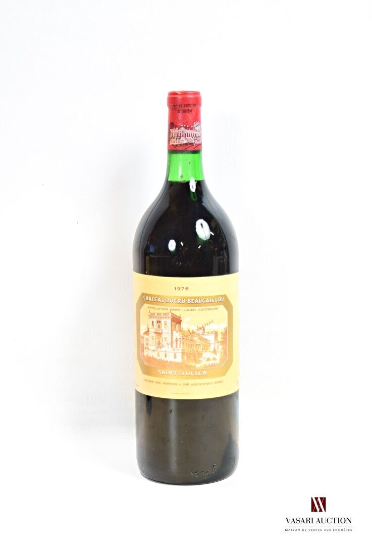 Null 1 Mag Château DUCRU BEAUCAILLOU St Julien GCC 1976

	And. Slightly stained &hellip;