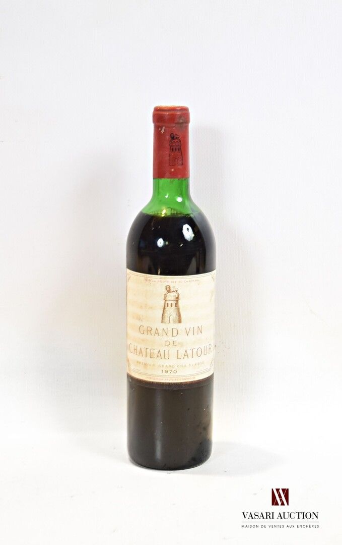 Null 1 Flasche Château LATOUR Pauillac 1er GCC 1970.

	Et. Verblasst und fleckig&hellip;