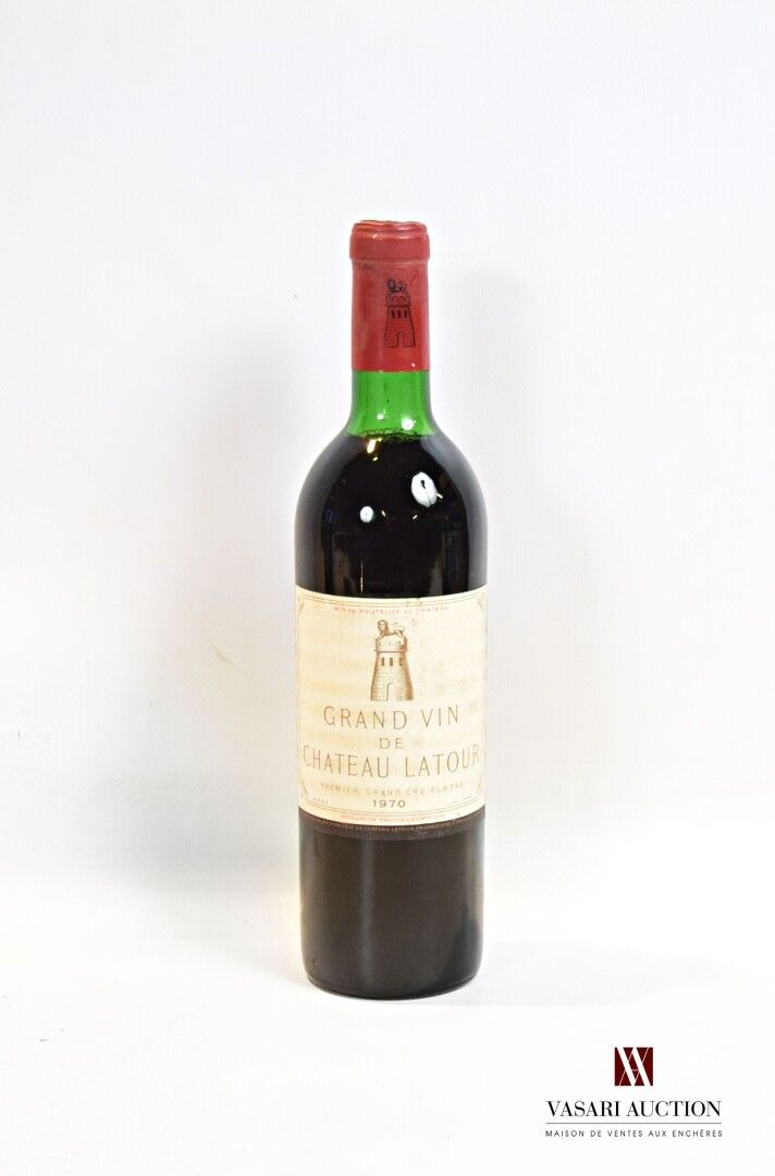 Null 1 botella Château LATOUR Pauillac 1er GCC 1970

	Descolorido y manchado. N:&hellip;