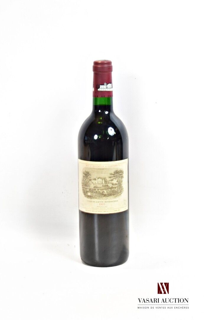 Null 1 botella Château LAFITE ROTHSCHILD Pauillac 1er GCC 1995

	Y. Un poco manc&hellip;