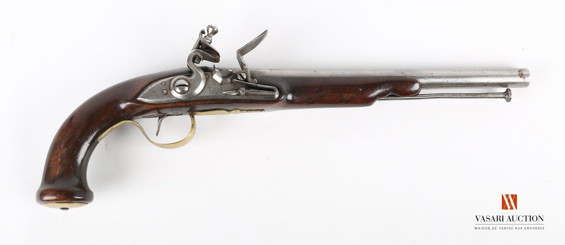 Null 燧发枪鞍座手枪，俄罗斯规定型号，125毫米平身锁，署名TYAA（图拉），日期为1782年，方铁巴松，平身天鹅颈锤，29.5厘米圆管，黄铜前瞄准器和雷头&hellip;