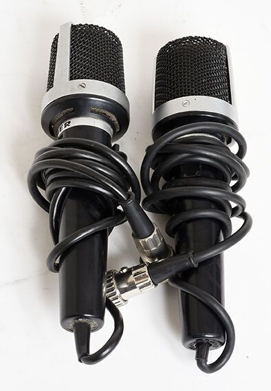 Null Two UHER M517 microphones

Good condition. No guarantee of functioning.