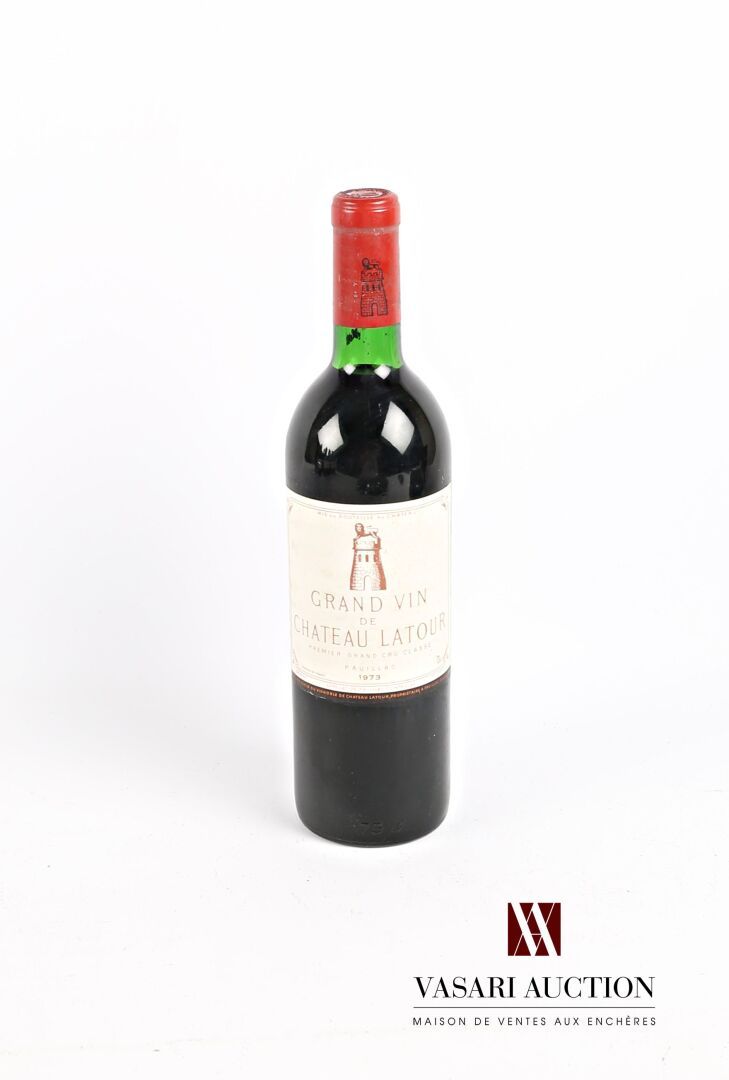 Null 1 botella Château LATOUR Pauillac 1er GCC 1973

	Y. Un poco manchado. N: lí&hellip;