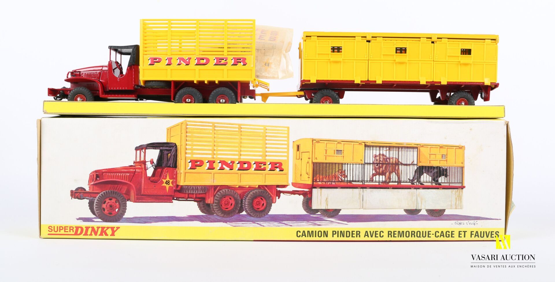 Null SUPER DINKY MECCANO (FR)

Camion G.M.C Pinder avec remorque-cage et fauves &hellip;