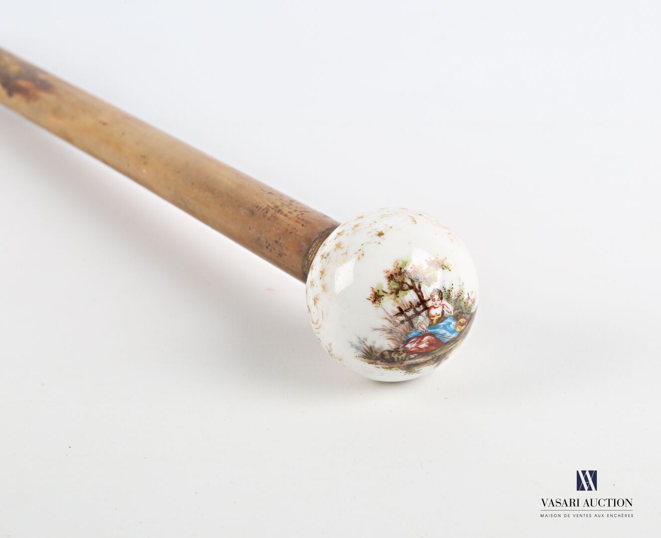 Null Mango de paraguas decorado con un pomo de porcelana blanca con decoración p&hellip;