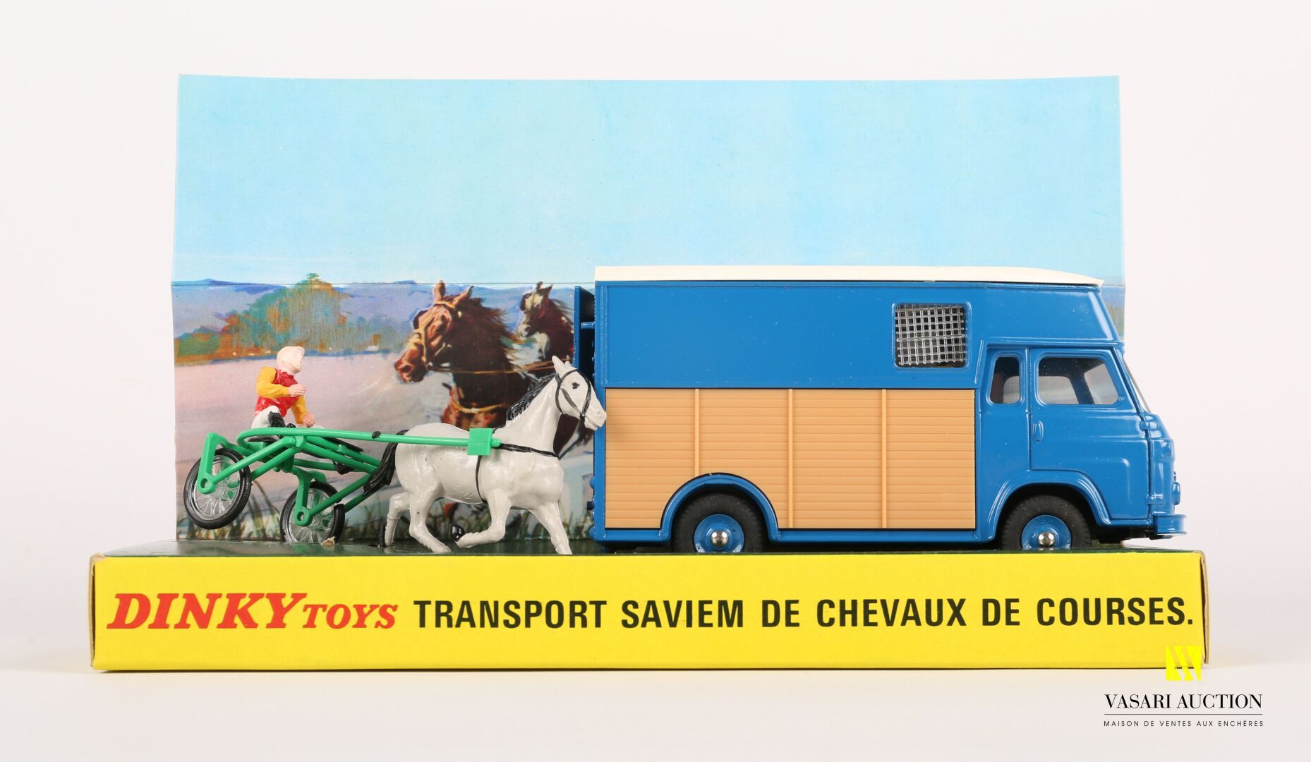 Null Dinky toys meccano triang (en)

Saviem运输赛马与司机、闷罐车、马匹 参考 571

(原装盒子和附件--总体状况&hellip;
