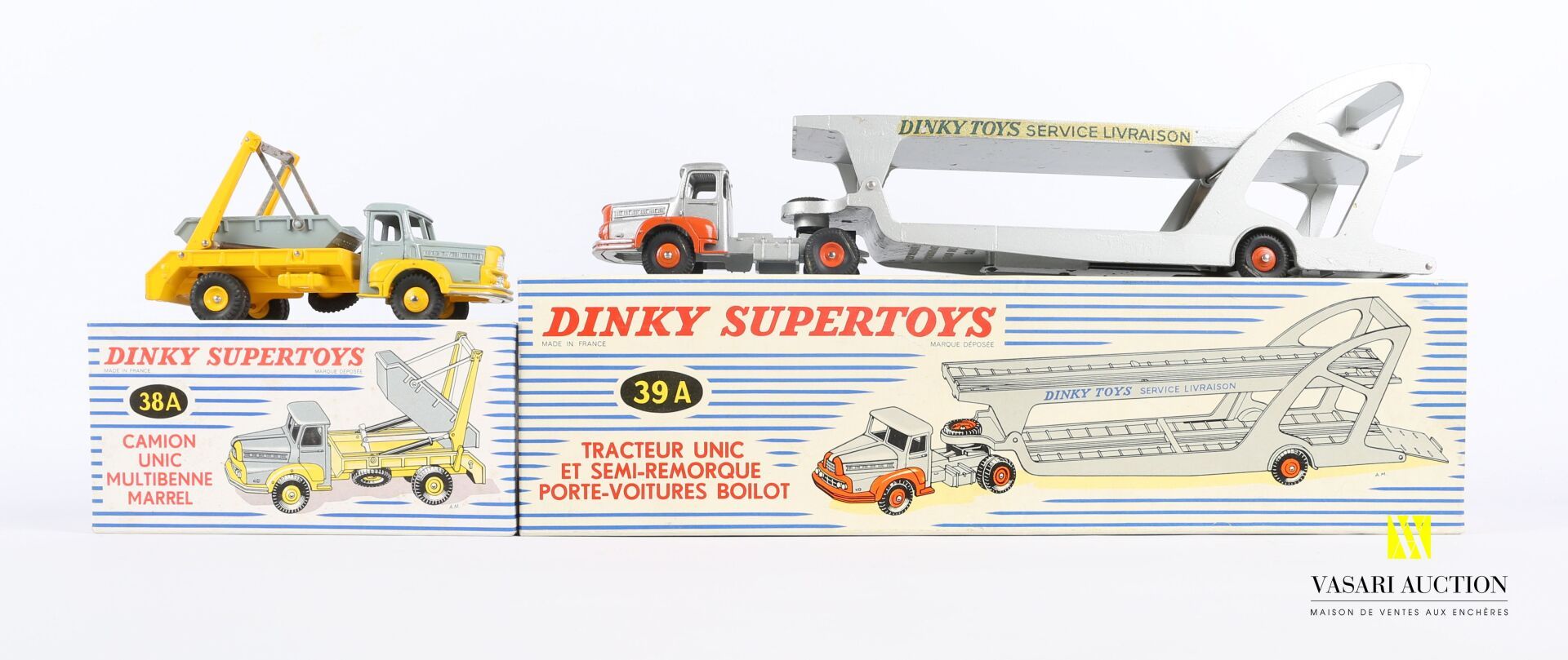 Null DINKY SUPERTOYS (FRANCE MECCANO)

Tracteur Unic et semi-remorque porte-voit&hellip;