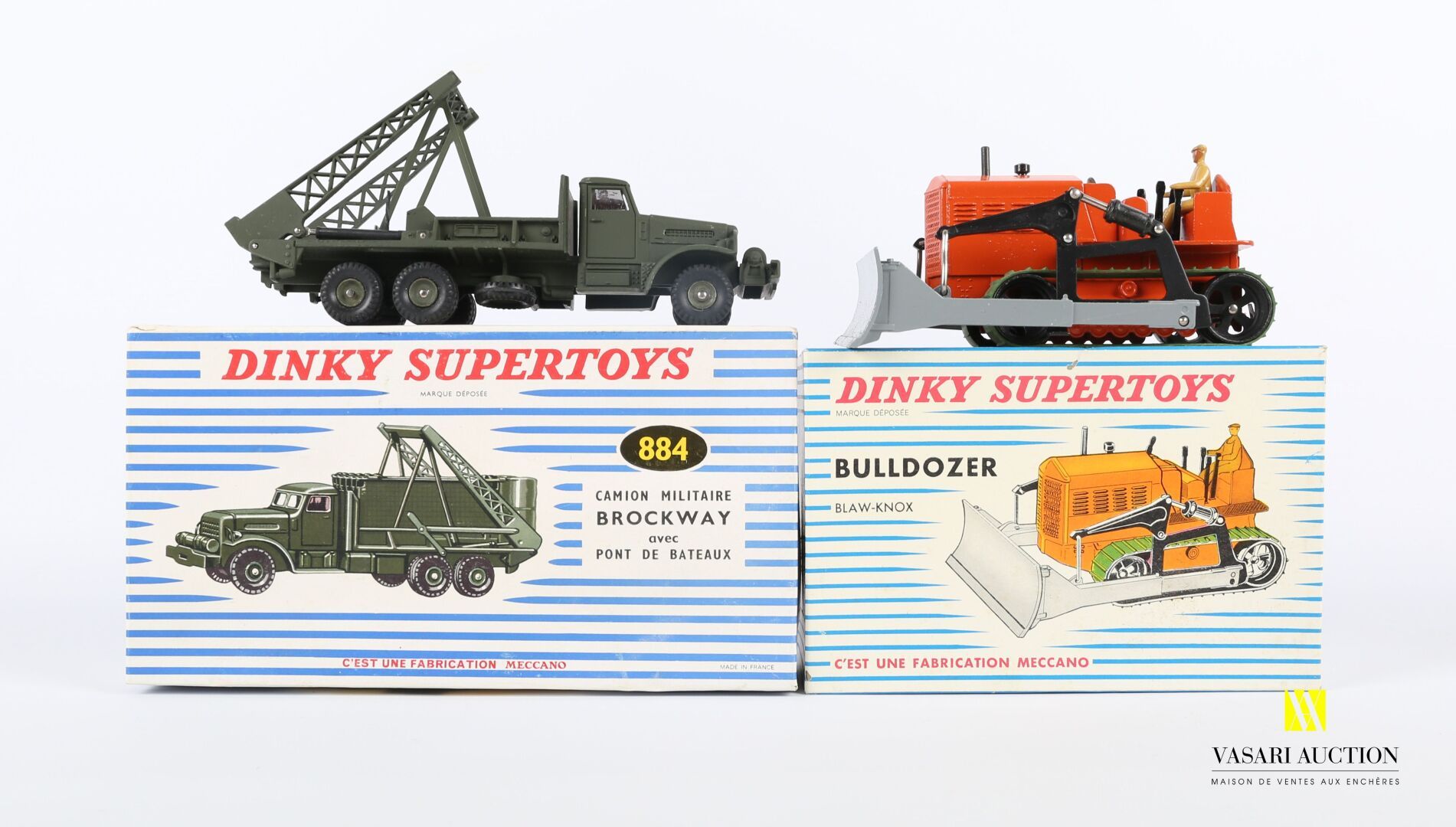 Null DINKY SUPERTOYS (FRANCE MECCANO)

Military brockway truck with boat deck 88&hellip;