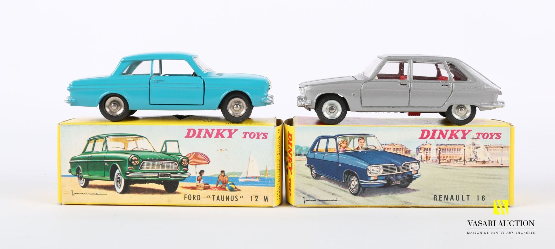Null DINKY TOYS (FR)

Lot of two vehicles : Renault 16 Ref 537 - Ford "Taunus" 1&hellip;