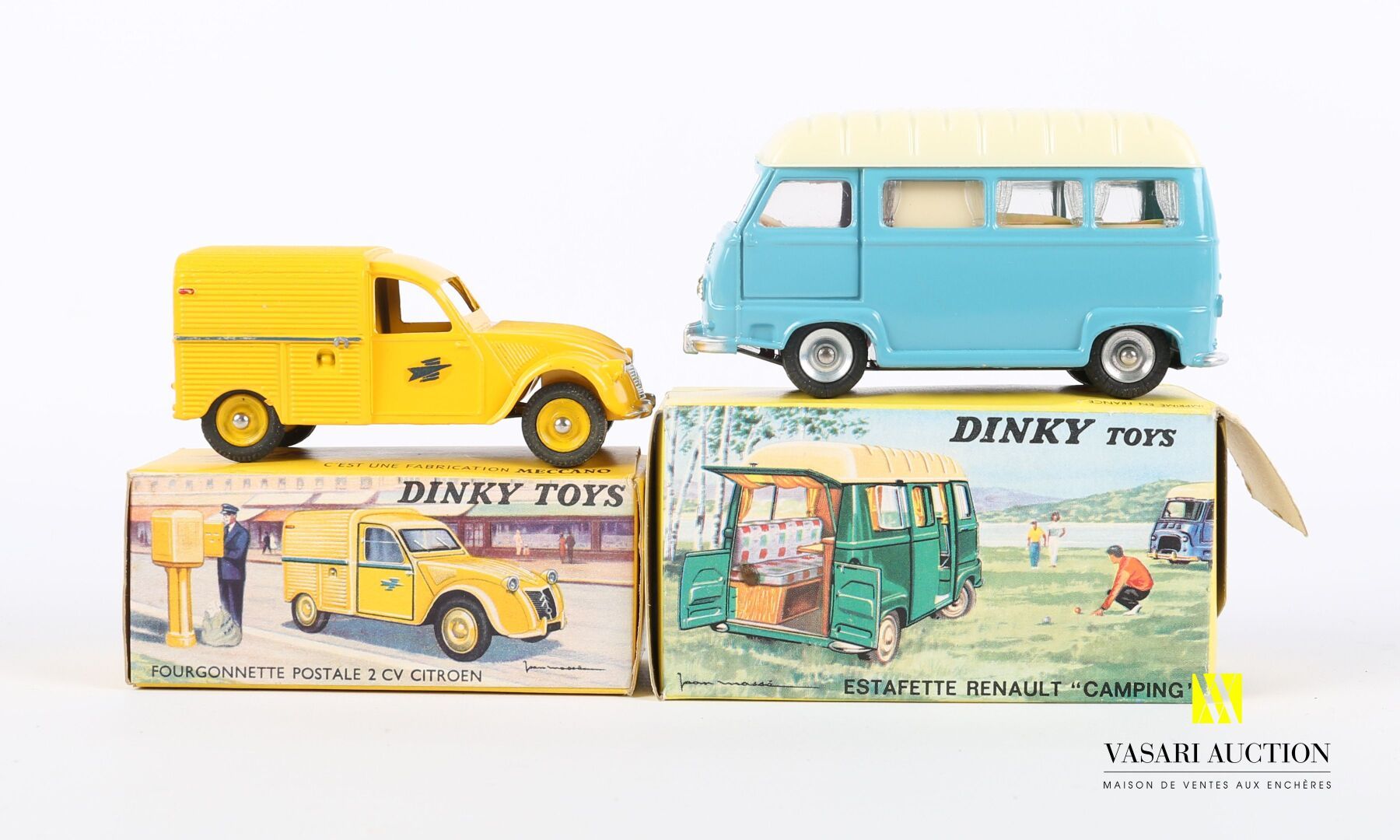 Null DINKY TOYS (FR)

Lot of two vehicles : Postal van 2 CV Citroën Ref 560 - Es&hellip;