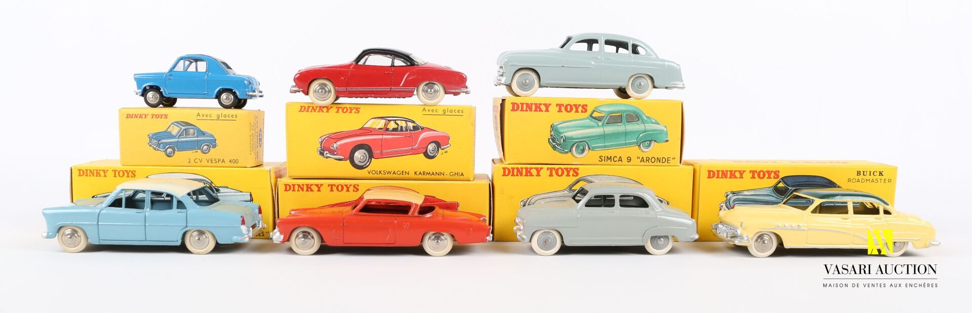 Null DINKY TOYS (FR)

Lot of seven vehicles : 2 CV Vespa 400 Ref 24L - Volskswag&hellip;