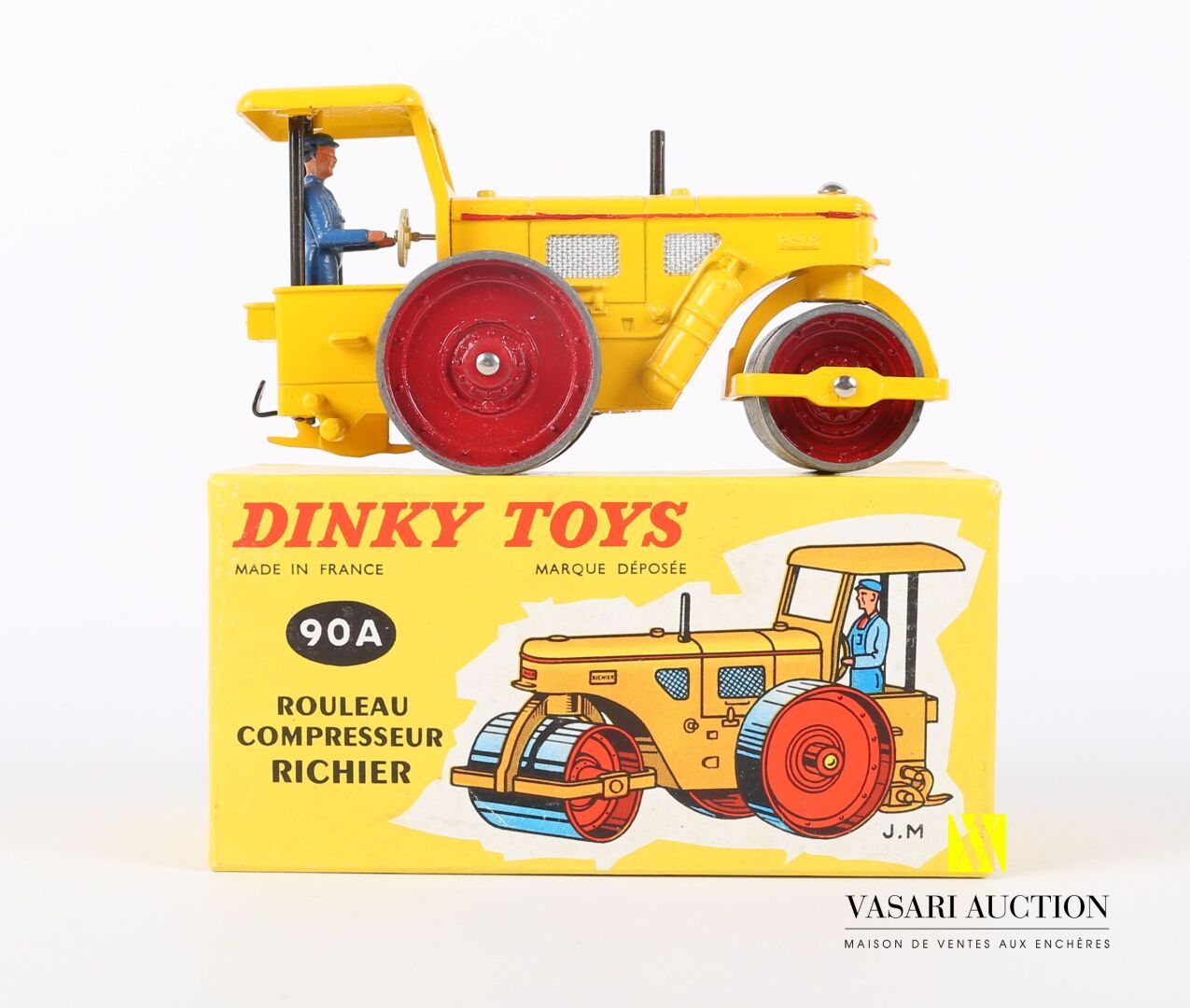 Null Dinky Toys Meccano (en)

Richier 滚筒 Ref 90A

(原包装盒 - 状况良好)