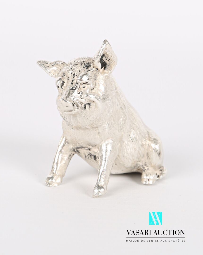 Null Objeto de plata que representa un cerdo sentado 

Peso : 134,04 g

Altura :&hellip;
