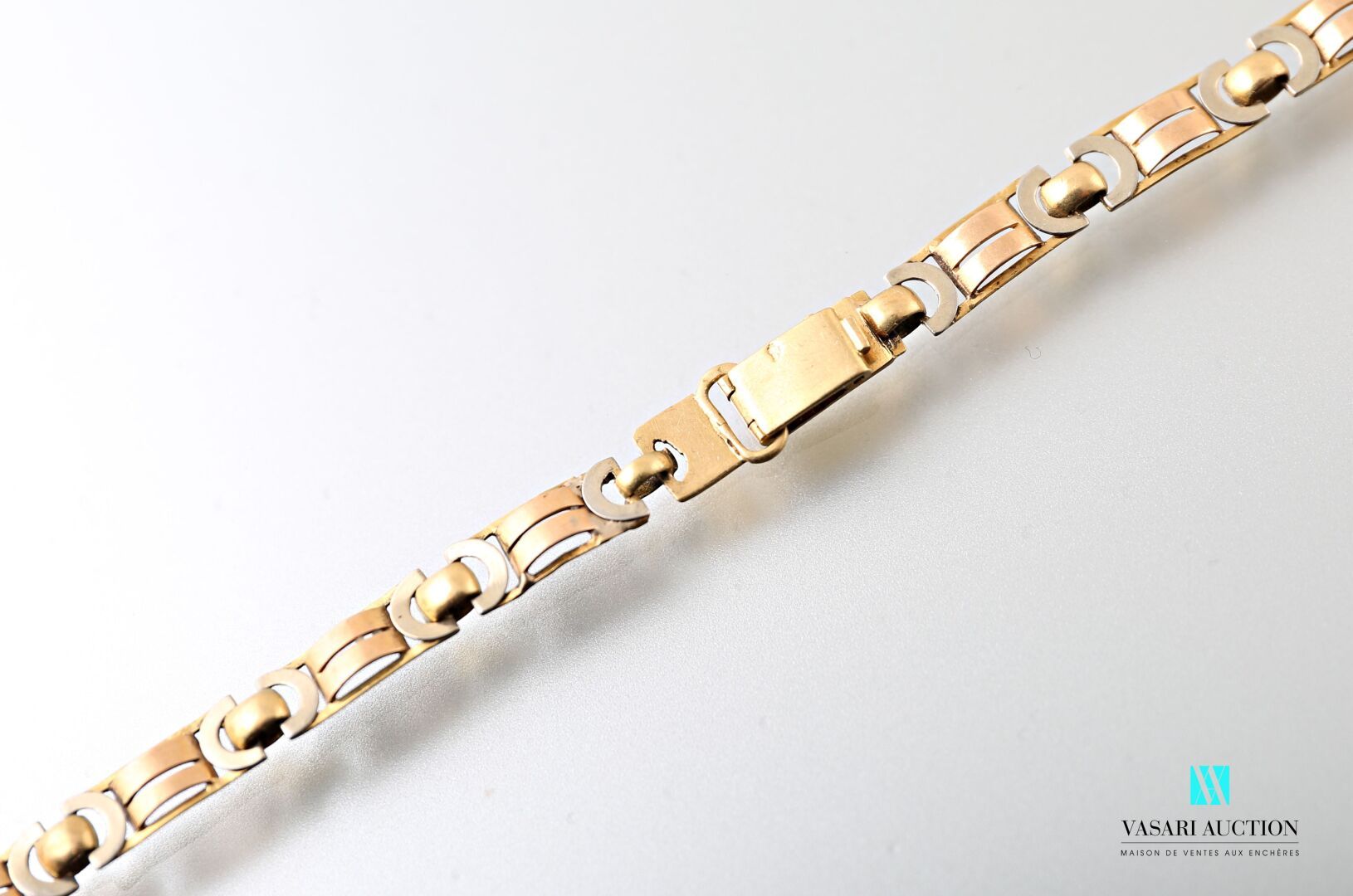 Null Dreifarbiges Armband aus gebrochenem 750er Gold mit abwechselnden geometris&hellip;