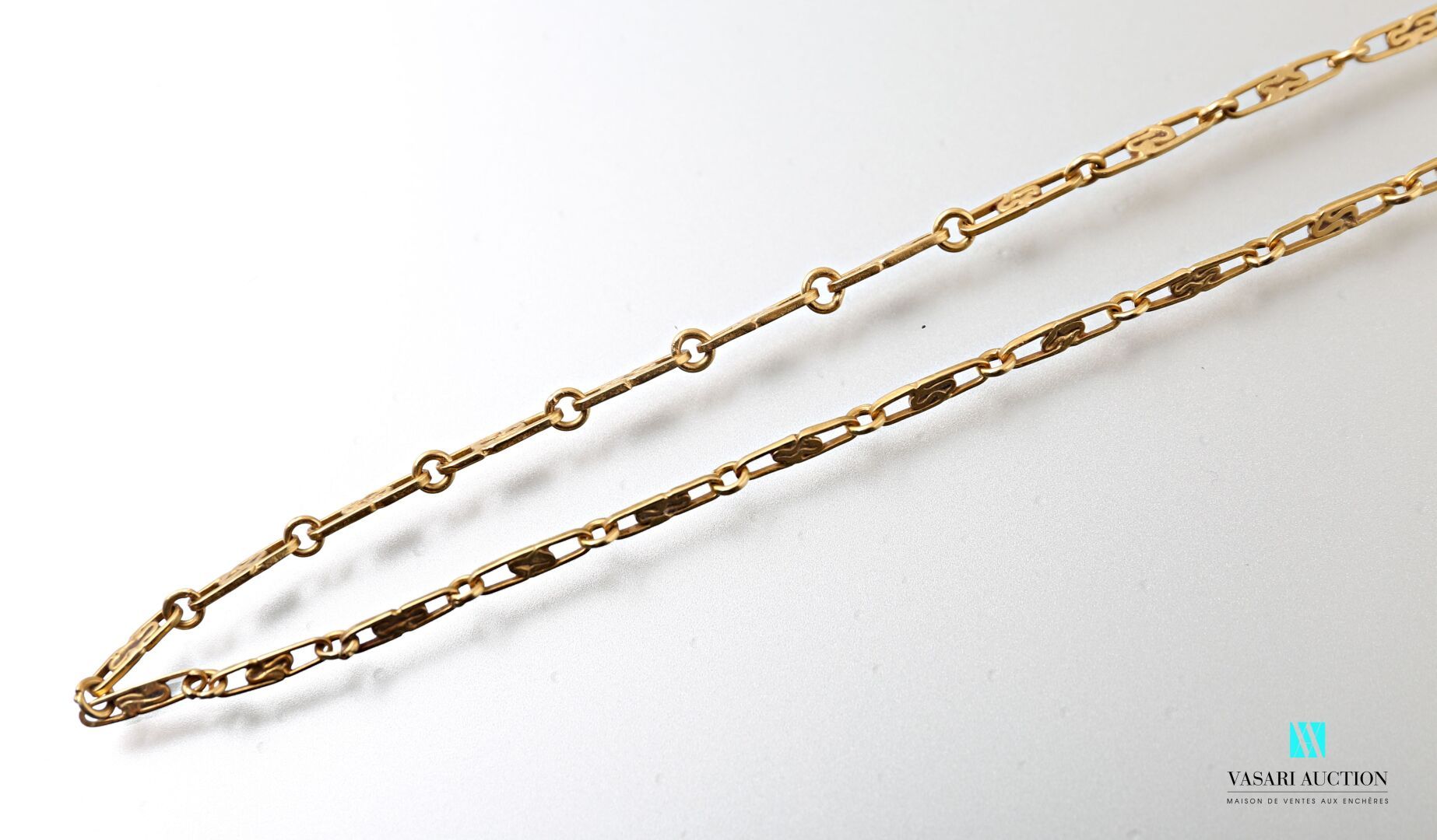 Null 黄金75千分之一交叉和圆网交替的链条，重13.1克。长56厘米。