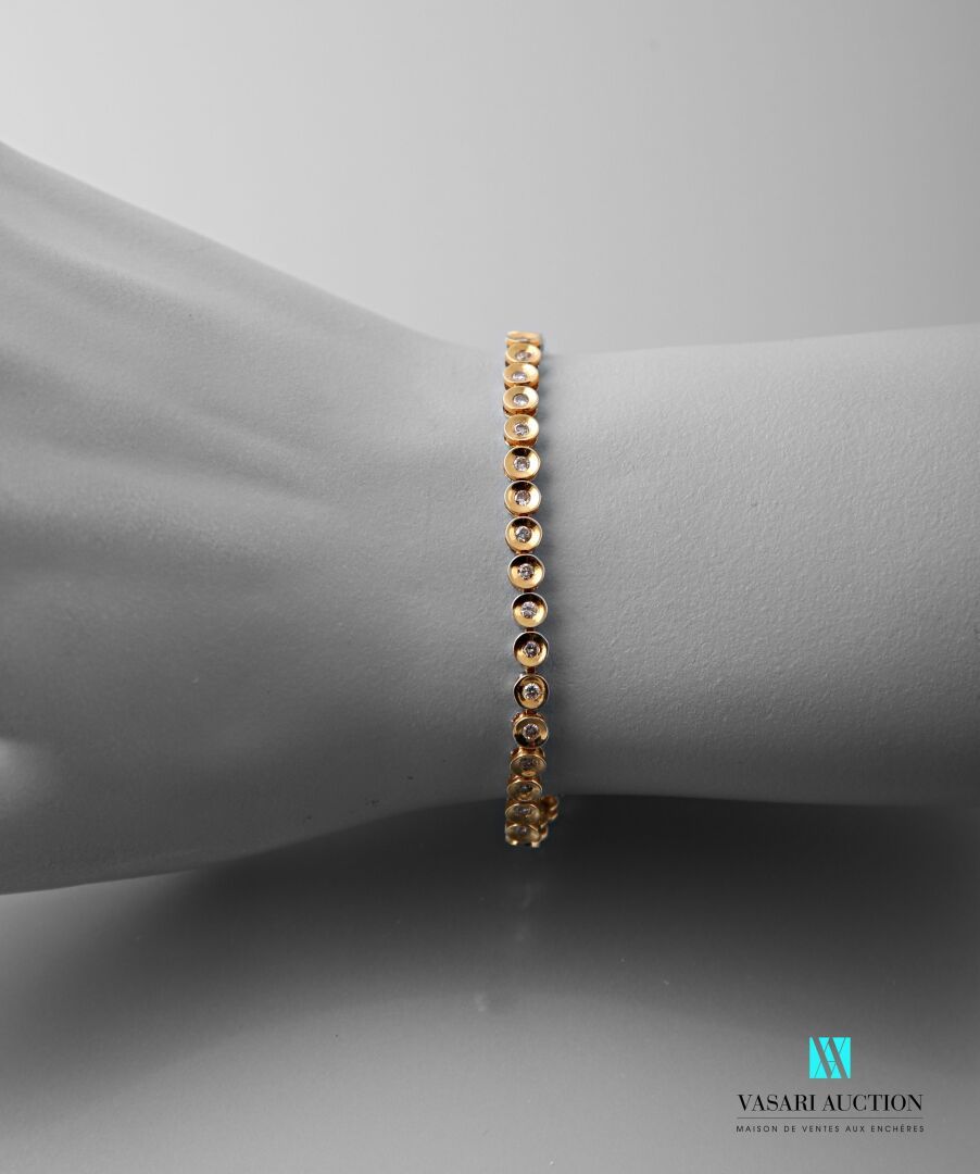 Null Bracelet line in yellow gold 750 thousandths decorated with 45 diamonds of &hellip;