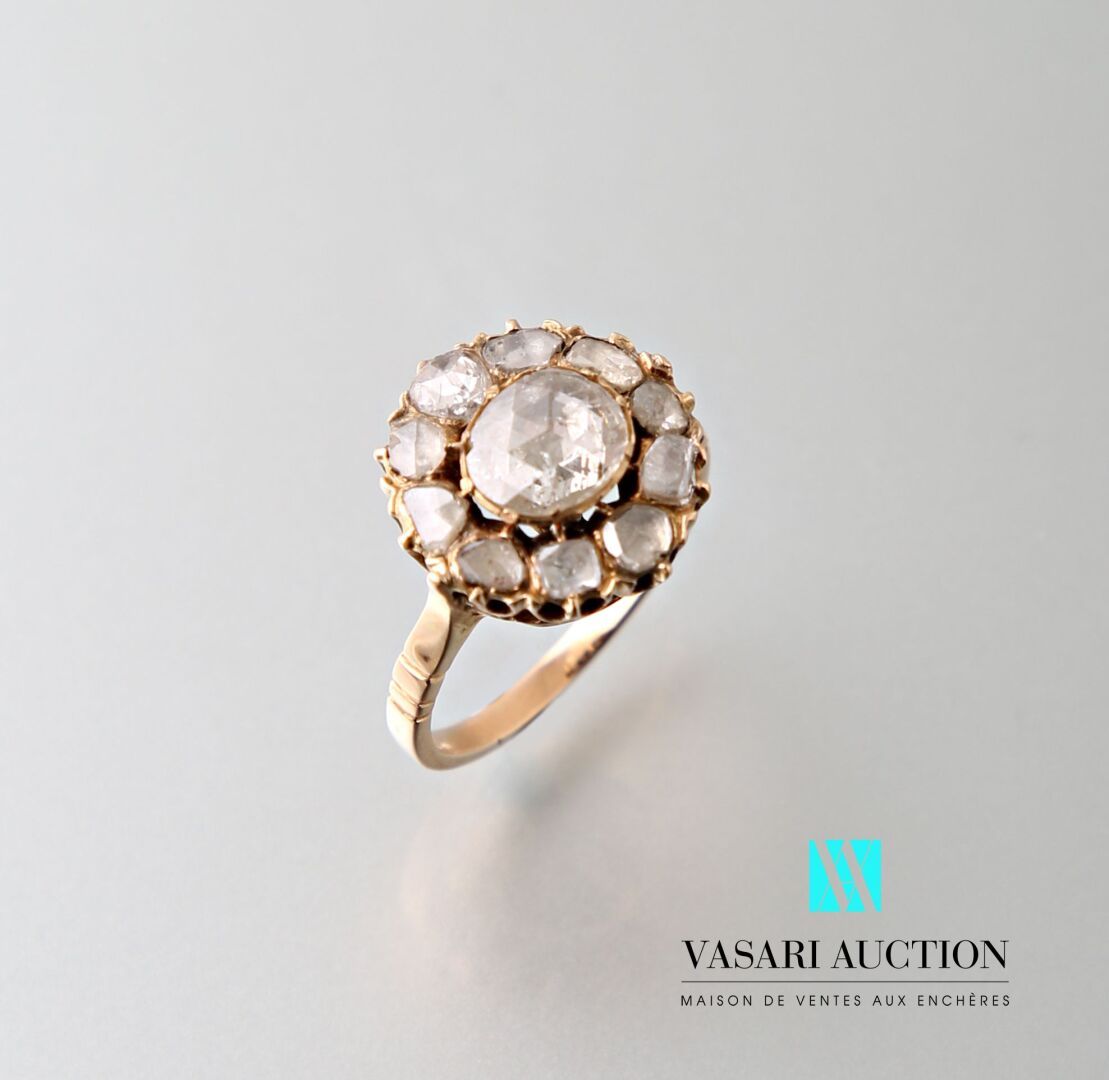 Null Daisy ring in pink gold 750 thousandths set with rose-cut diamonds

and old&hellip;