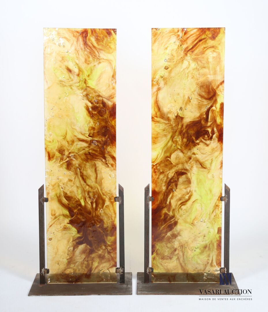 Null Pair of panels, the metal frame supports two panels in fractal resin slight&hellip;