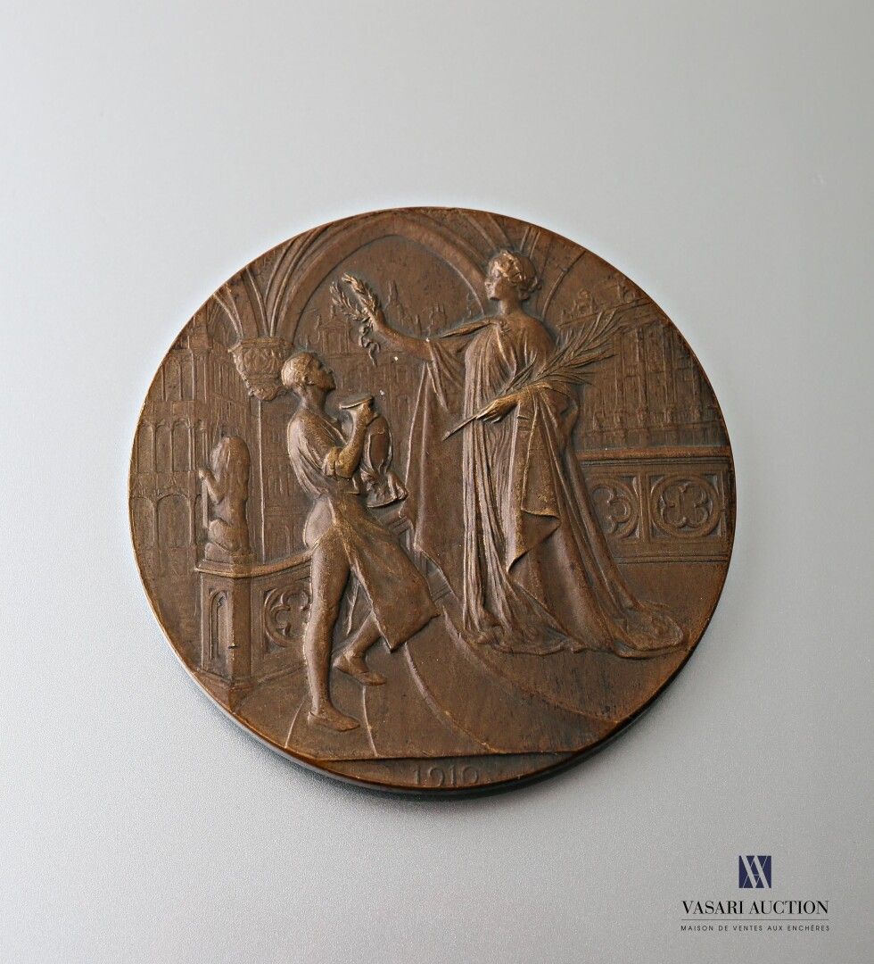 Null 戈德弗里德（1861-1941）"比利时王国1910年布鲁塞尔世界博览会 "铜质奖章
(轻微磨损)
直径：7厘米