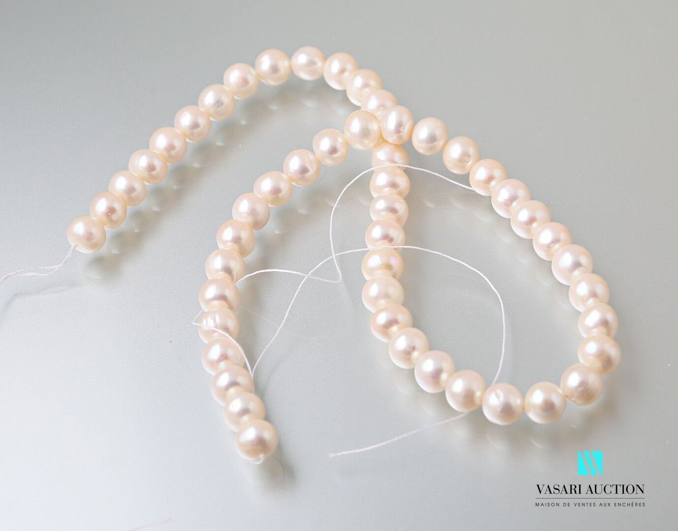 Null Collana di perle coltivate d'acqua dolce di 8,5 mm su filo, senza fermaglio&hellip;