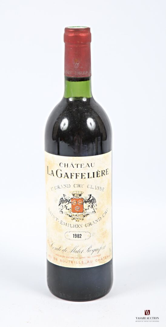 Null 1 bouteille	Château LA GAFFELIÈRE	St Emilion 1er GCC	1982
	Et. Tachée. N : &hellip;