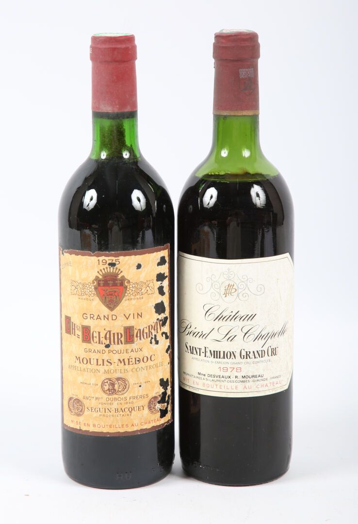 Null Lote de 2 botellas que incluye :
1 botella Château BEL AIR LAGRAVE Moulis 1&hellip;
