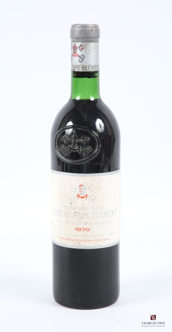 Null 1 bouteille	Château PAPE CLÉMENT	Graves GCC	1970
	Et. Tachée (2 petits accr&hellip;